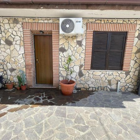 Apartamento Ground Floor Studio - Monolocale Max 2 Ospiti - Fiumicino Aeroporto E Fiera - Self Check-In Exterior foto